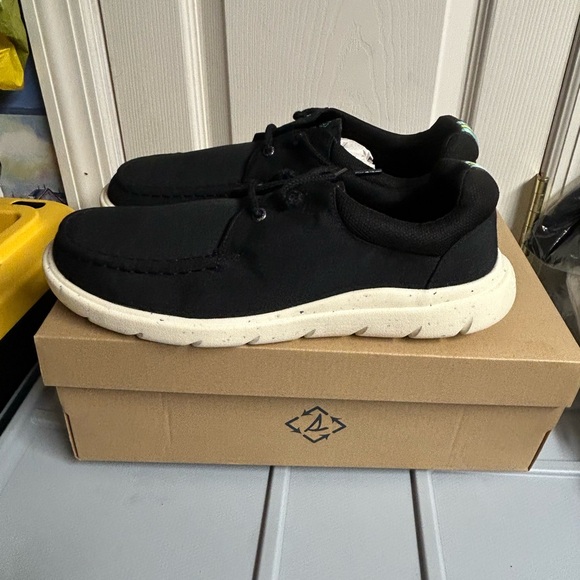 Sperry Top-Sider Men's Captain's Moc Seacycled Shoe - Picture 2 of 5